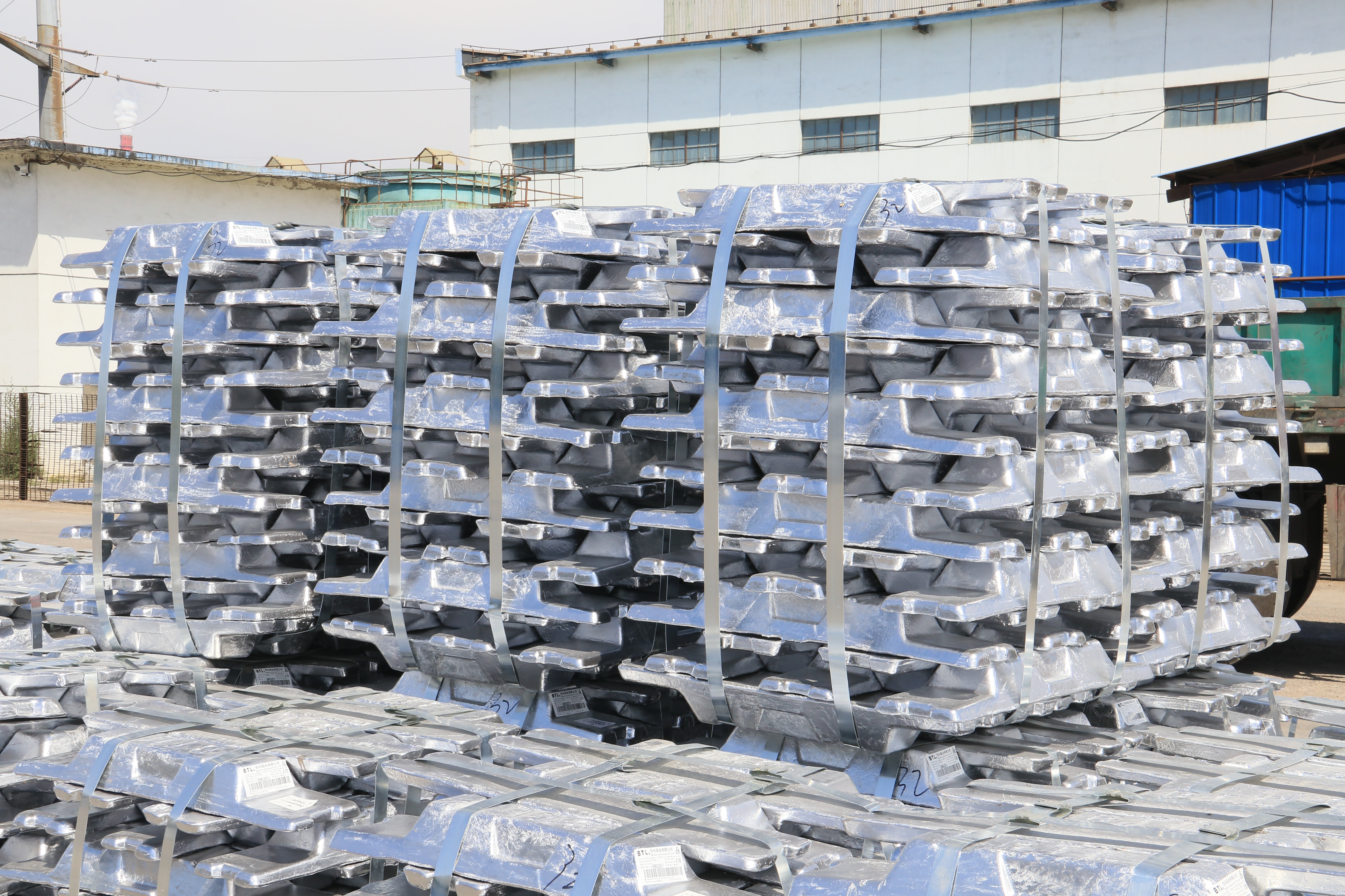 鑄造鋁合金錠ZLD102、ZLD104系列產(chǎn)品